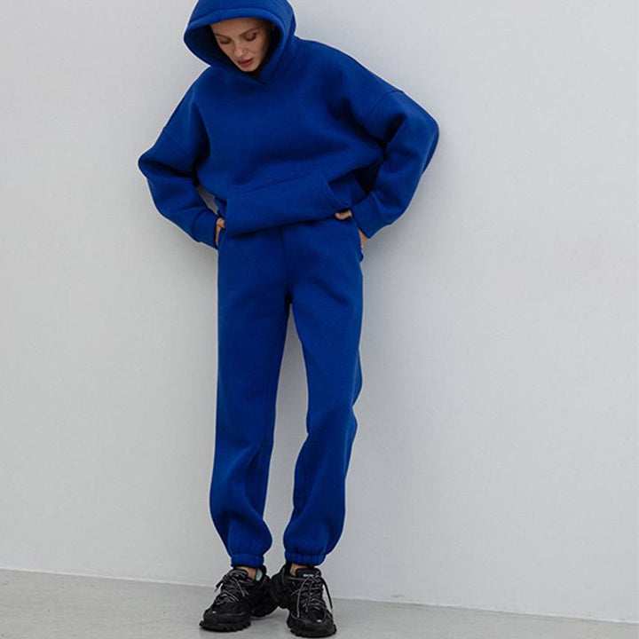 Women's tracksuit set with oversized cut and practical pockets Lune London
