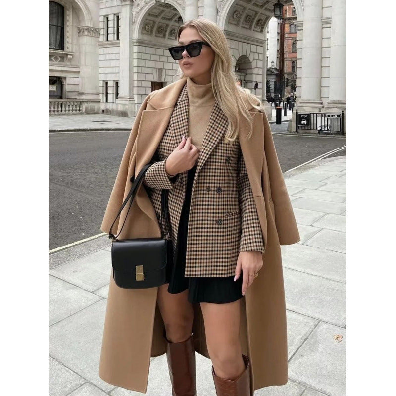 Plaid blazer jacket for women with double-breasted closure and ideal fit Lune London