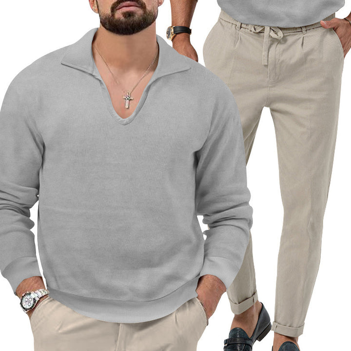 Comfortable pullover for men with V-neck and elegant pants combination Lune London