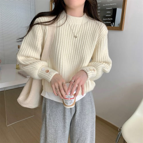 Chunky knit sweater for women with crew neck and decorative buttons Lune London