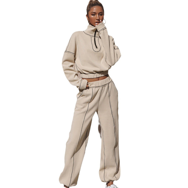 Lune London short sweatshirt for women with zipper and ruffle details