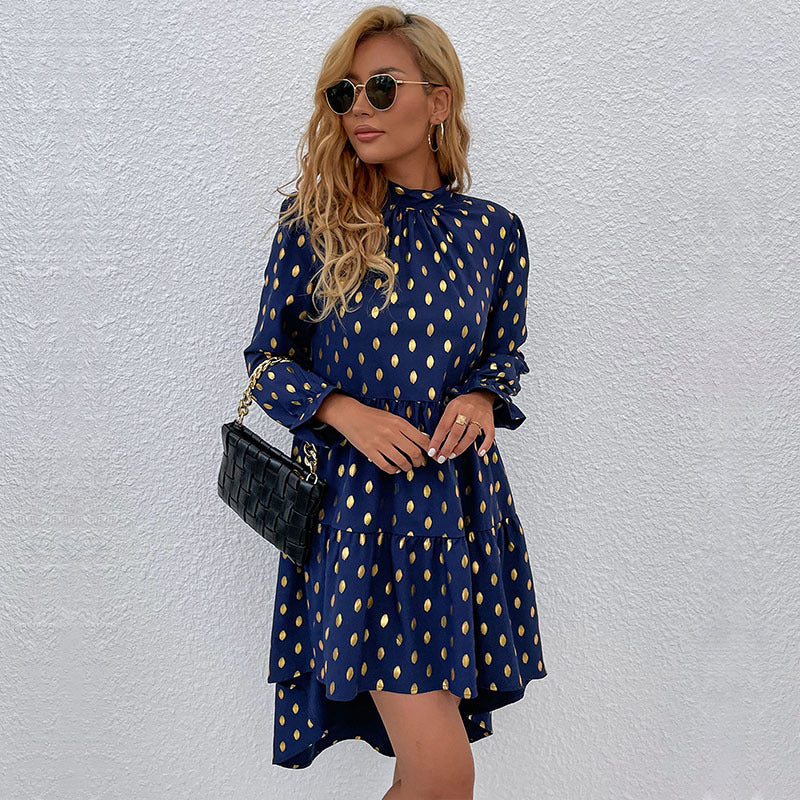Robe à volants pour femmes avec accents dorés et col haut Chic & Stil