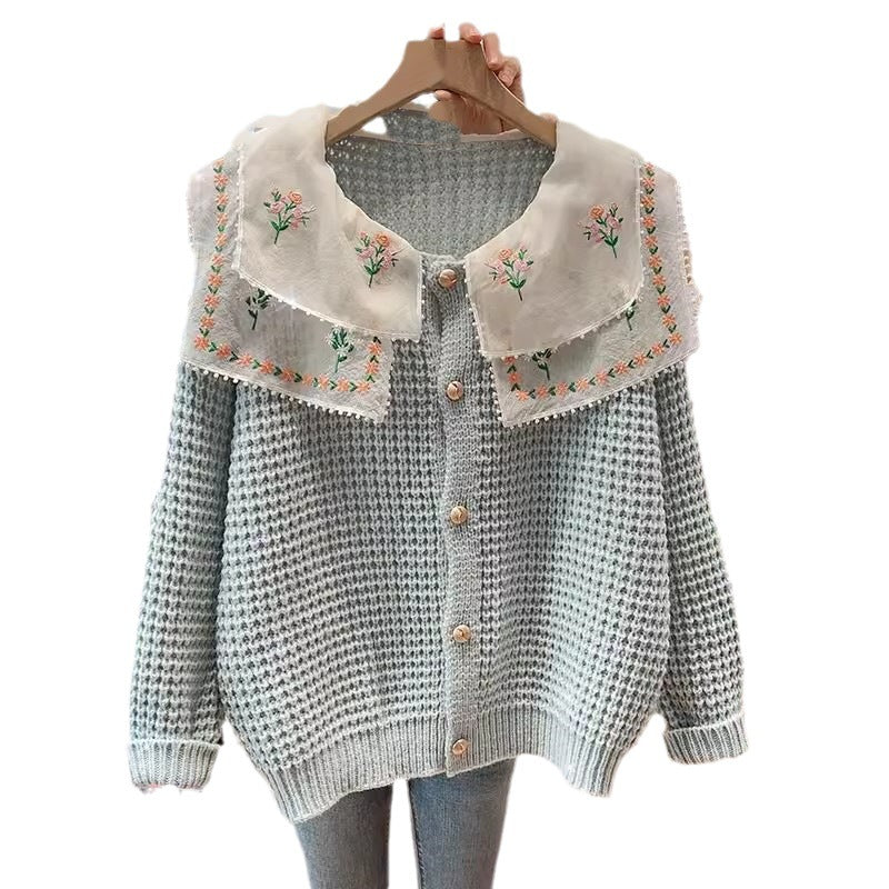 Ladies embroidered cardigan with wide collar Lune London