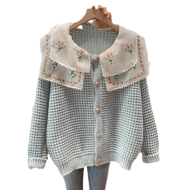 Ladies embroidered cardigan with wide collar Lune London