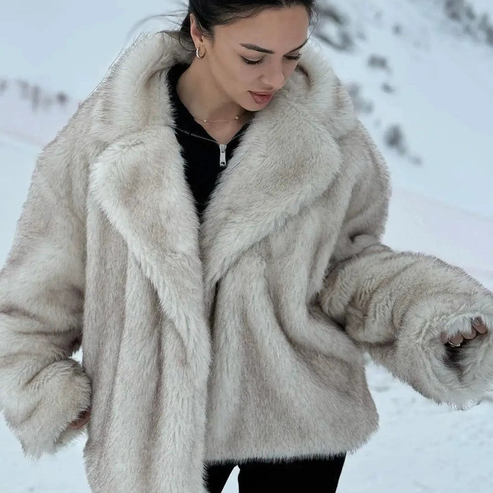 Ladies Comfortable Faux Fur Jacket in Oversize Style with Wide Lapel Lune London