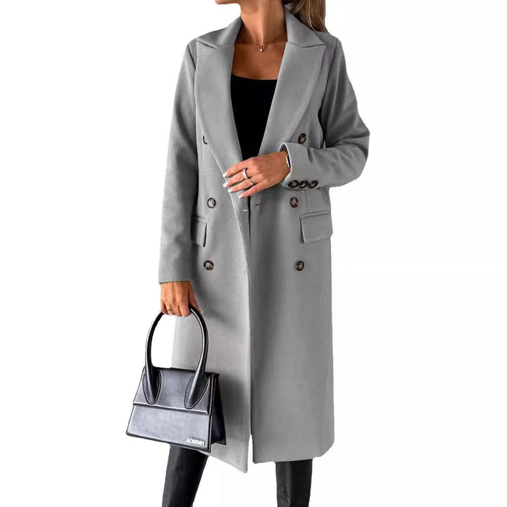 Elegant double-breasted coat for women with side pockets and slim fit Lune London