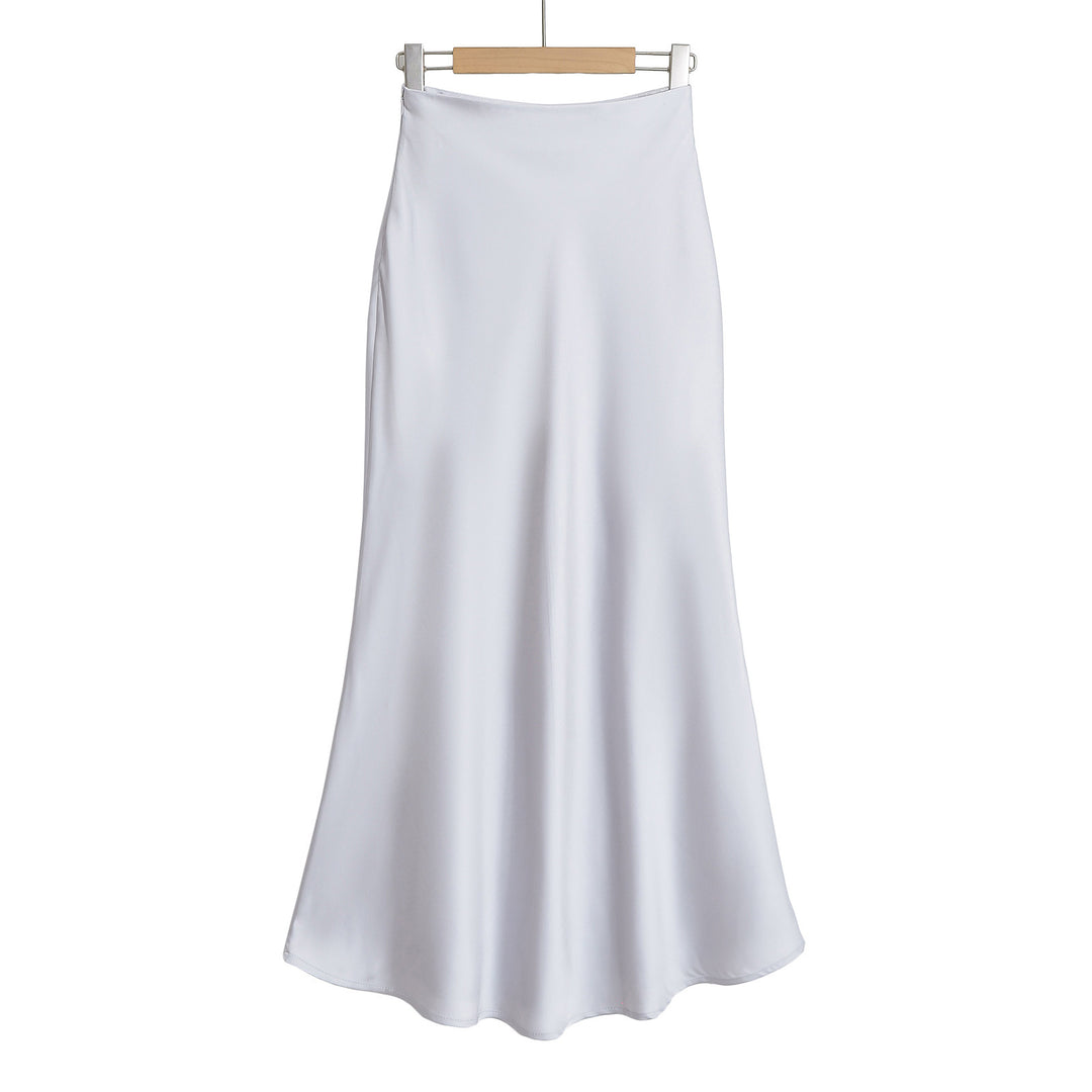 Elegant maxi skirt for ladies in flowing satin fabric with high waist Lune London