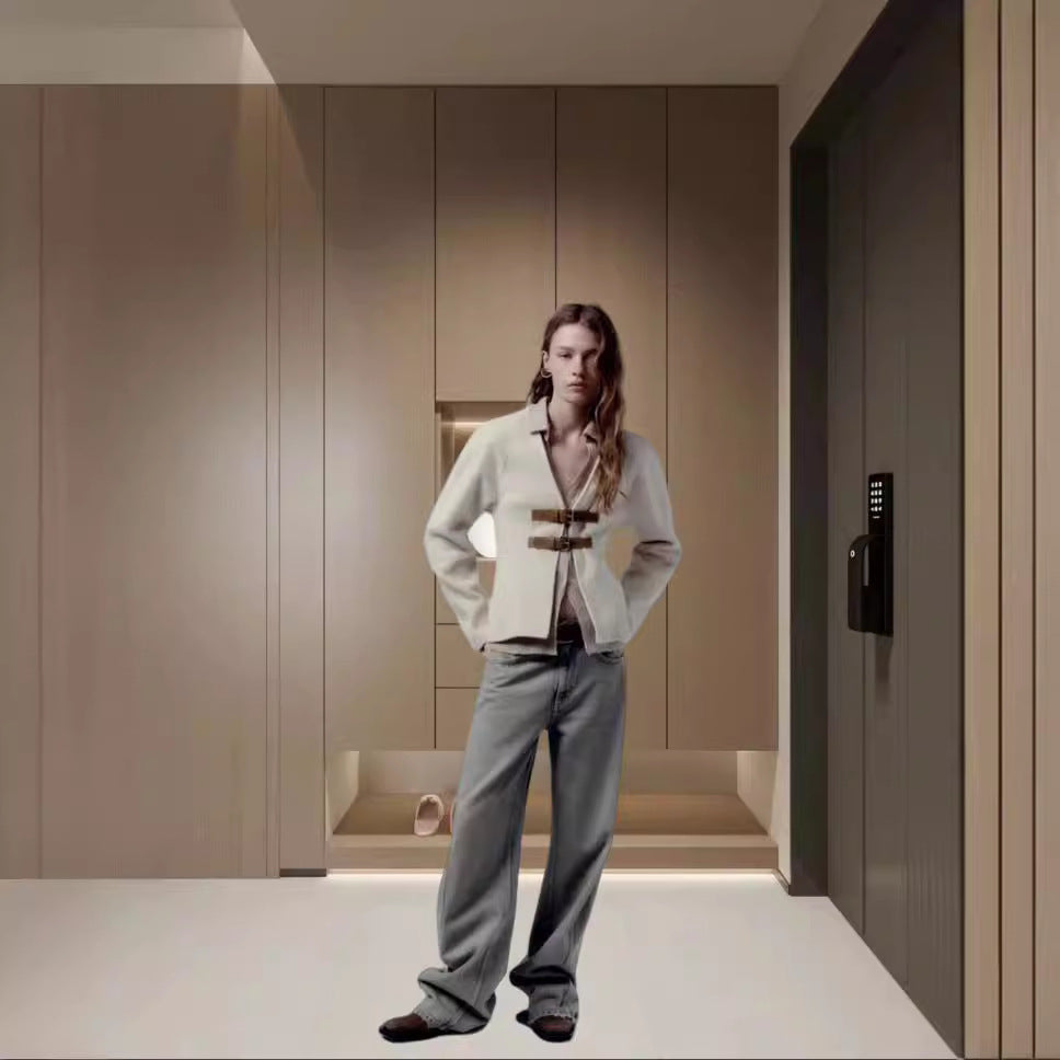 Women's elegant blazer with innovative closure system Lune London