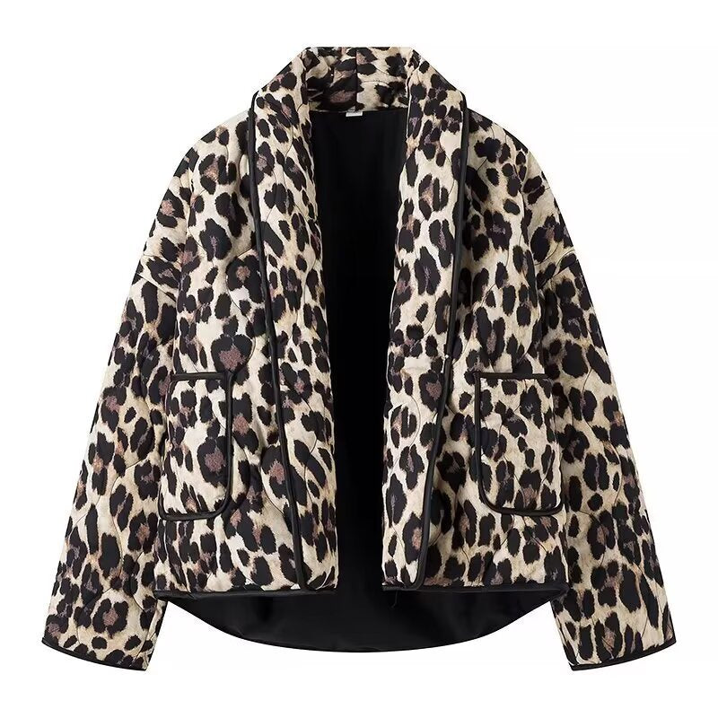 Casual leopard print jacket for women with a practical cut and large pockets Lune London