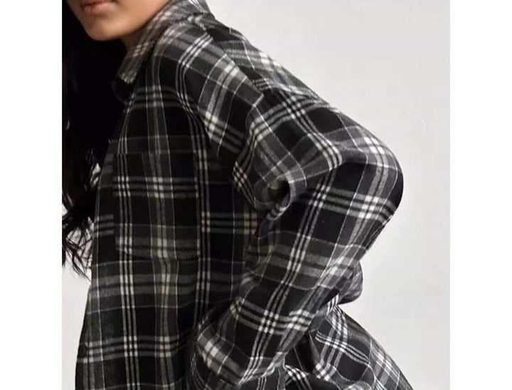 Flannel shirt for women with plaid pattern and relaxed fit Lune London