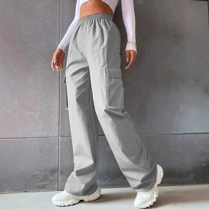 Women's cargo pants with elastic waist and practical side pockets Lune London