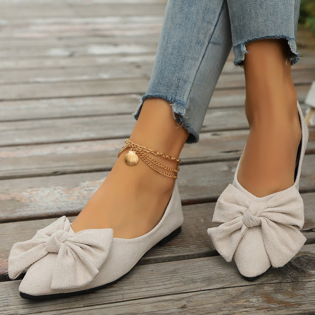 Women's ballet flats with elegant bow decoration and soft inner lining Lune London
