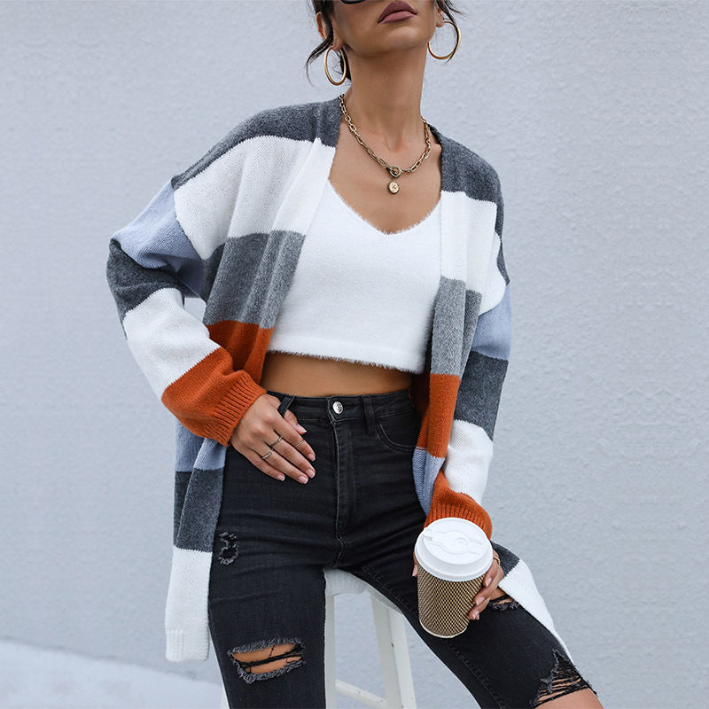 Cardigan en tricot ouvert pour femme avec rayures en blocs de couleur et matériau doux Chic & Stil