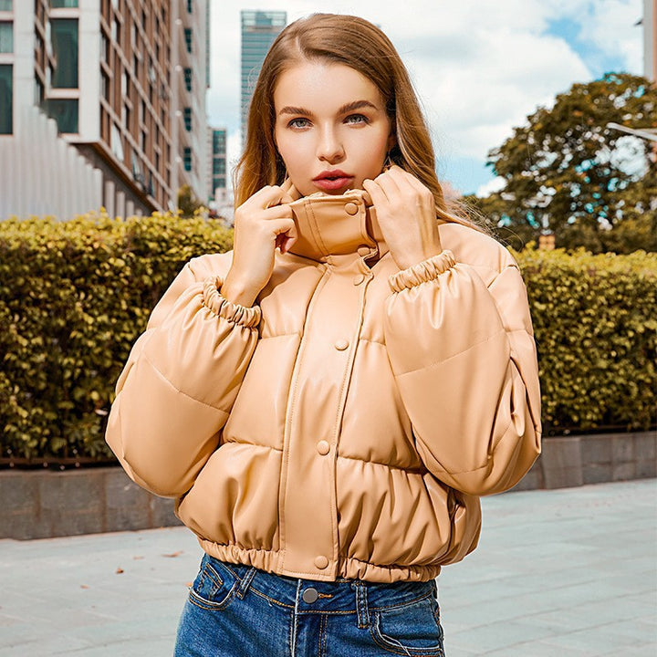Short quilted jacket for women with high collar and elastic edges Lune London