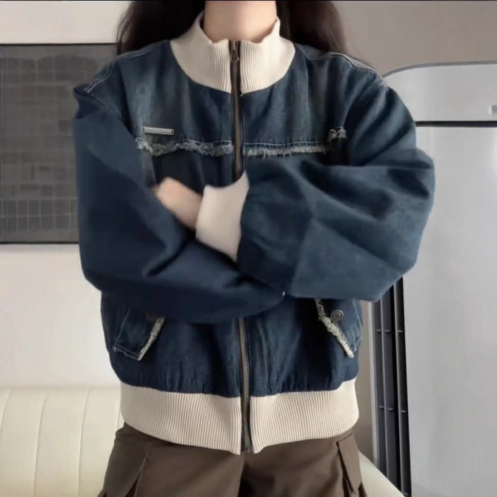 Veste en denim tendance pour femmes avec des détails contrastés Chic & Stil