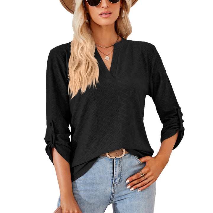Top woman with V-neck and trendy ruffle details Lune London