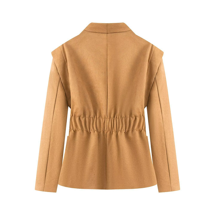 Veste blazer élégante pour femmes avec coupe classique et poches plaquées Lune London