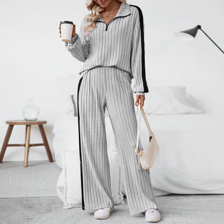 Comfortable loungewear set for women with textured fabric and half-zip Lune London
