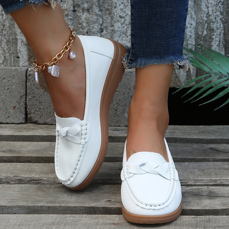 Women's Moccasins with Stylish Bow Applique and Non-Slip Sole Lune London
