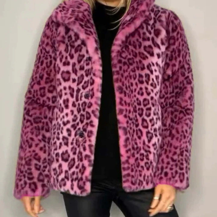 Fashionable plush coat for women with leopard print and elegant cut Lune London