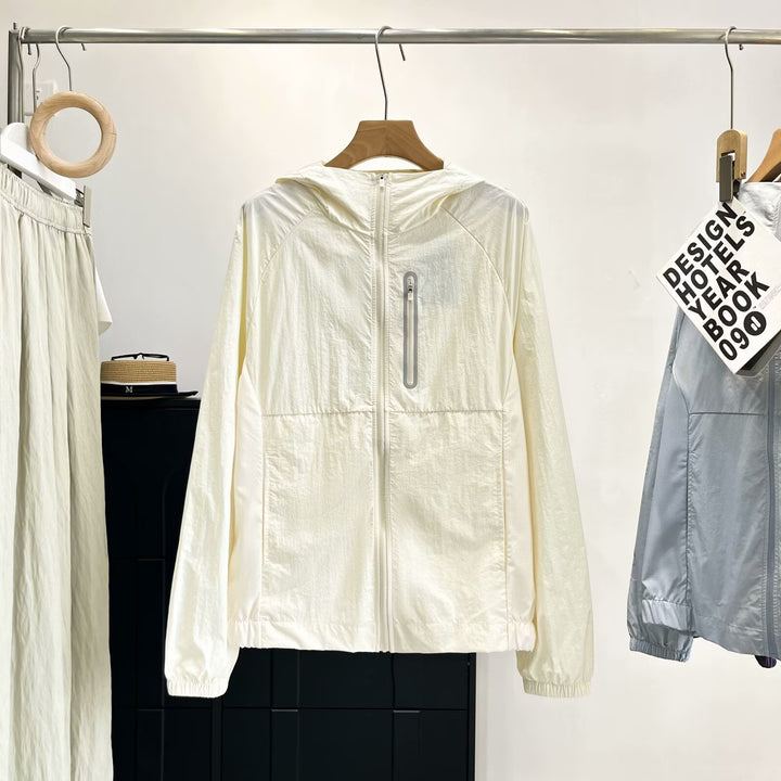 Veste de transition légère et respirante pour femmes avec poches zippées pratiques Chic & Stil