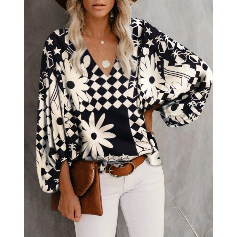 Blouse féminine à la mode avec des manches larges et un col en V Chic & Stil