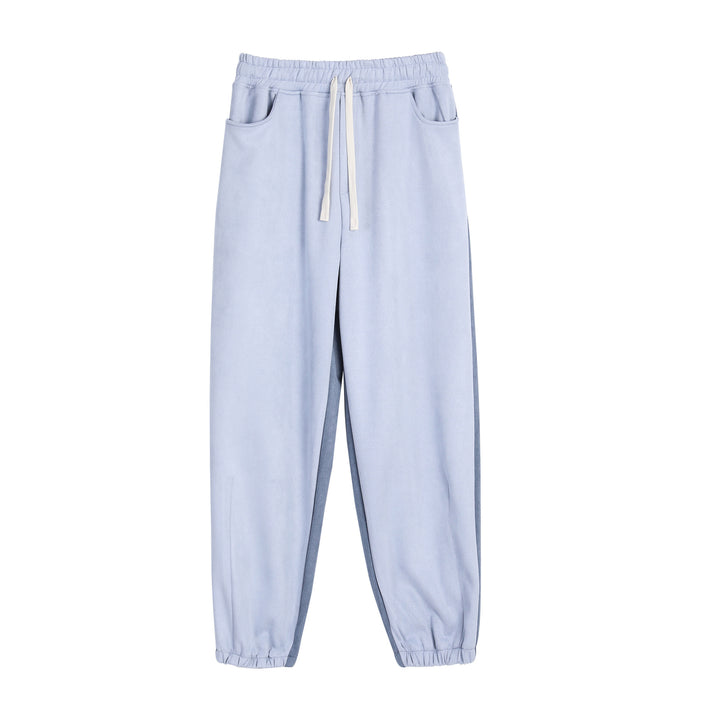Comfortable women's jogging pants with elastic waist and side pockets Lune London
