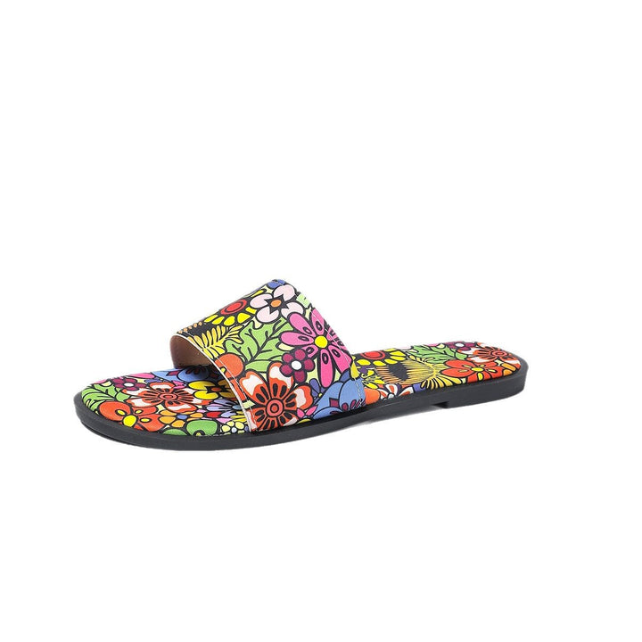 Trendy sandals for women with an exciting leopard print and a non-slip sole Lune London