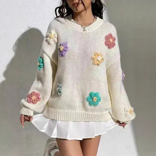 Woman oversized sweater embroidered with flowers Lune London