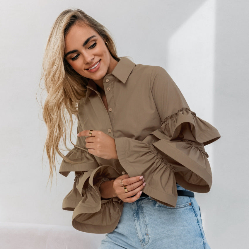 Women's blouse with voluminous ruffle details and a classic collar Lune London