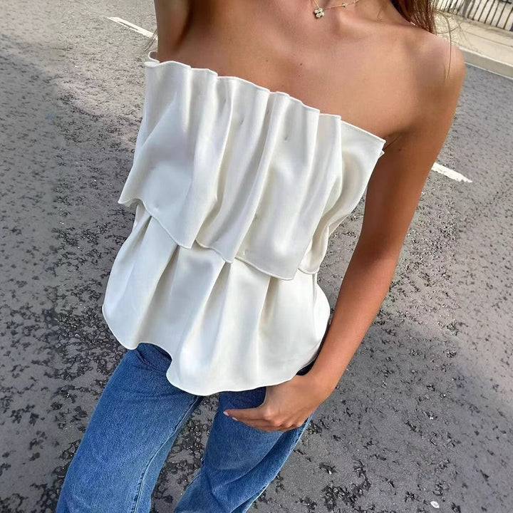 Sleeveless top for women with voluminous ruffle design Chic and Style