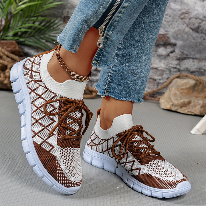 Lightweight knitted fitness sneakers for women Lune London