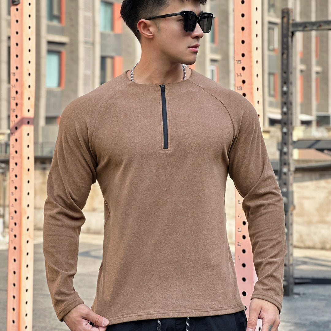 Functional T-shirt for men with innovative zipper and breathable structure Lune London
