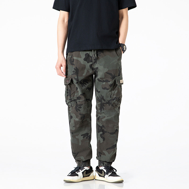 Men's cargo pants with functional pockets and a relaxed fit Lune London
