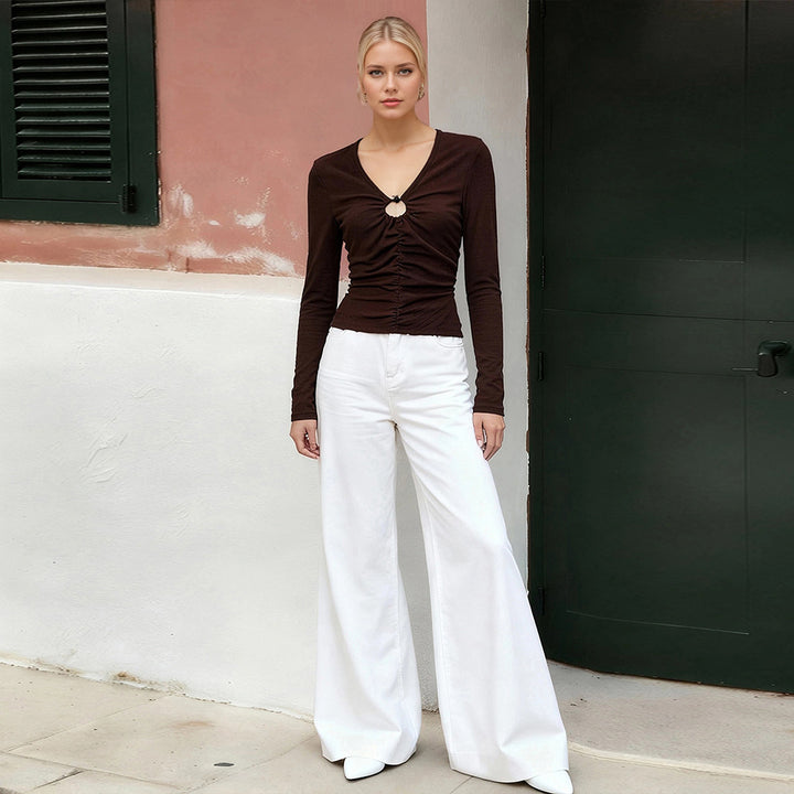 Blouse à manches longues pour femmes avec froncements décoratifs et décolleté chic Chic & Stil