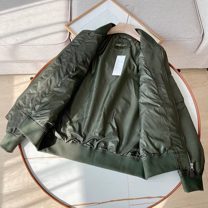 Veste bomber féminine stylée avec poches zippées pratiques Chic & Stil