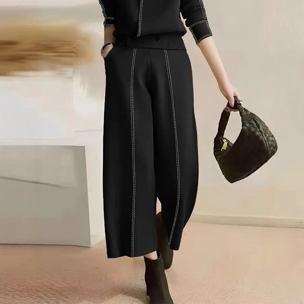 Elegant wide pants for women with decorative seams Lune London