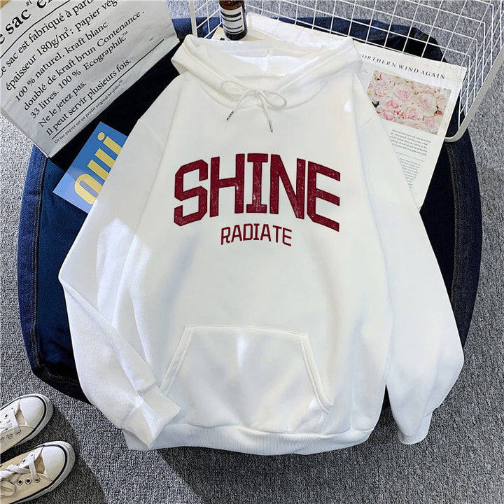 Women's hoodie with eye-catching lettering Chic & Stil