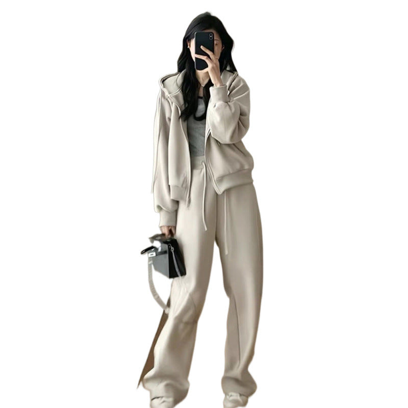 Women's Oversized Leisure Hoodie Set with Deep Cut and Casual Pants Chic & Stil