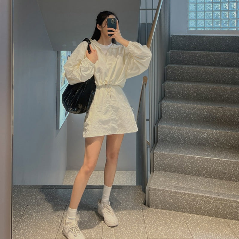 Veste de transition décontractée pour femmes avec col haut et cordon réglable Chic & Stil