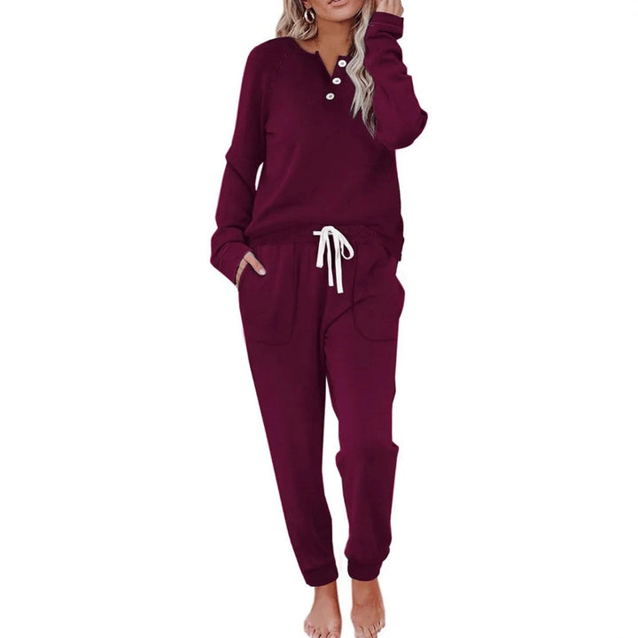 Casual outfit for women with button placket and elastic waist Lune London