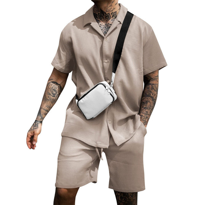 Casual short-sleeved shirt for men with a stylish fit and matching shorts Lune London