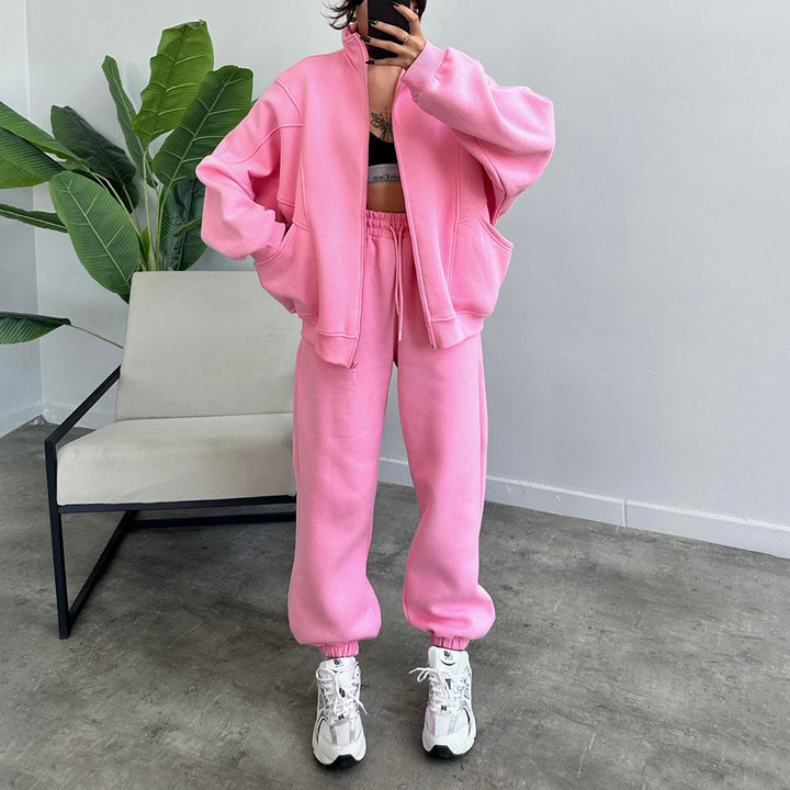 High-quality women's sporty loungewear set with a relaxed fit Lune London