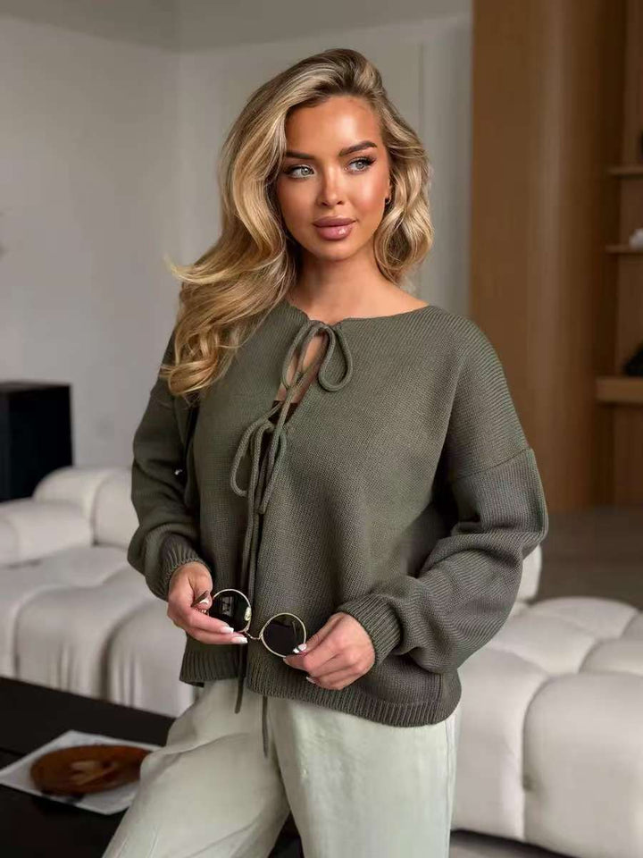 Pull en tricot pour femmes avec un lacet élégant et une coupe confortable Lune London
