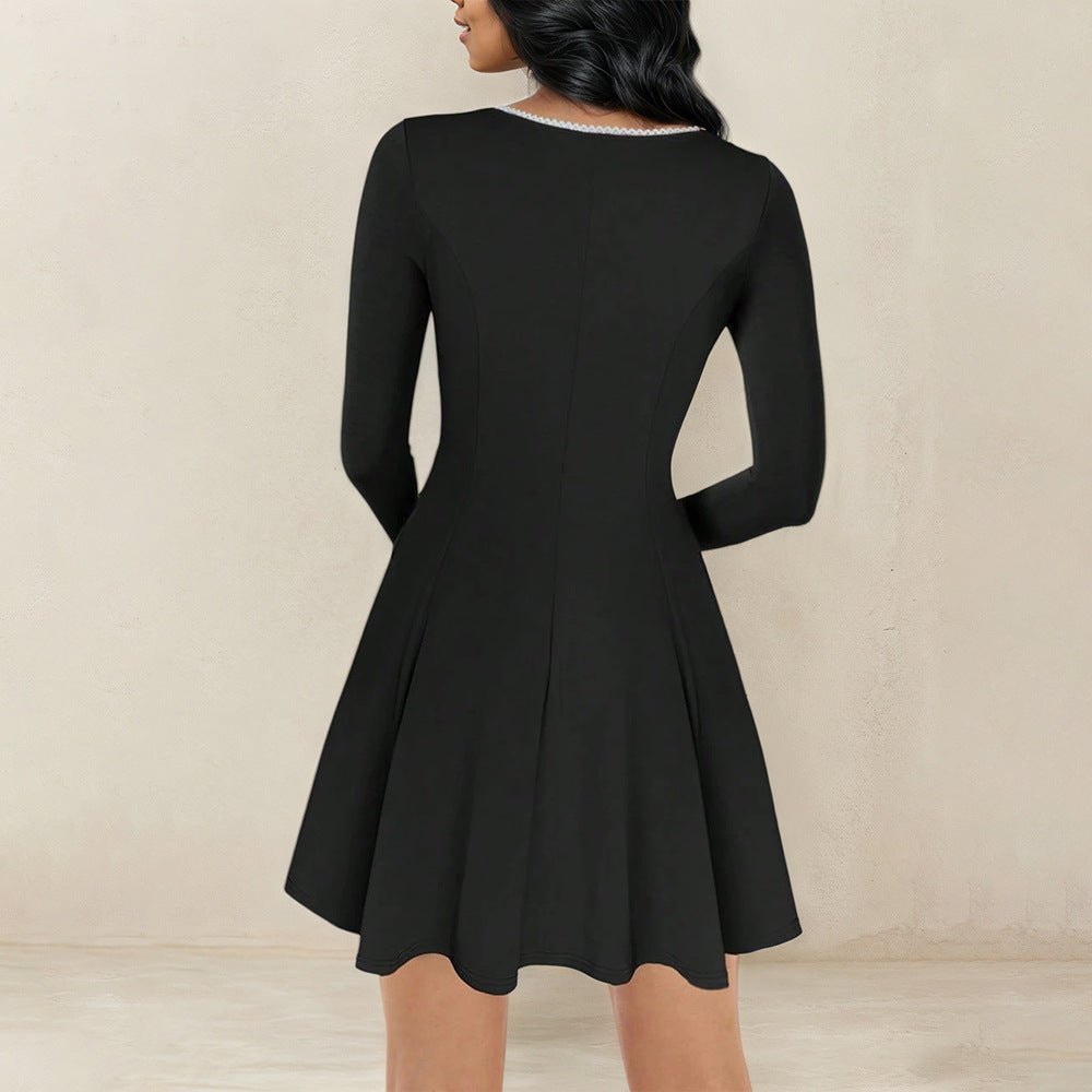 Robe femme avec décolleté carré stylé et manches longues Chic & Stil