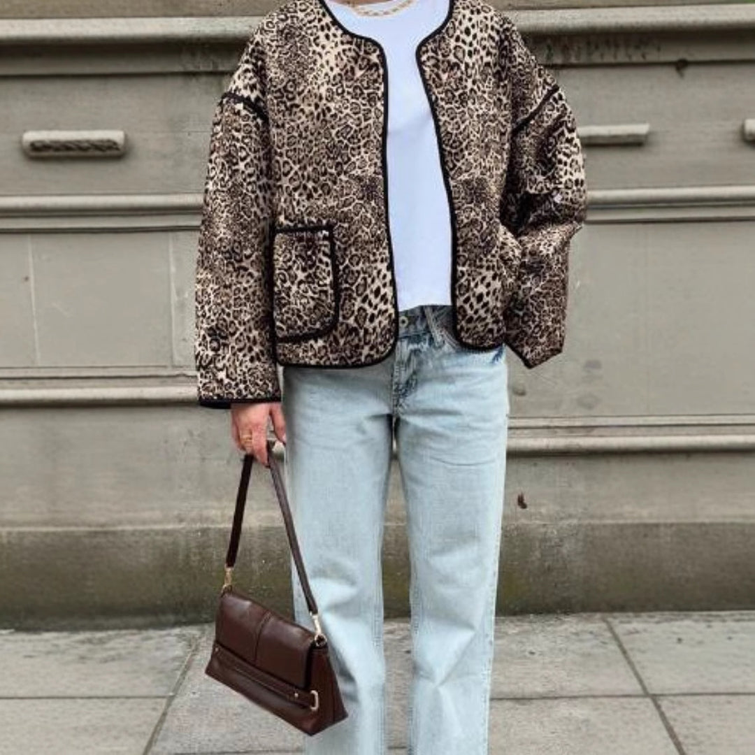 Ladies' puffer jacket with leopard print and practical pockets Lune London
