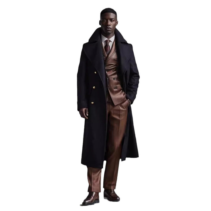 Elegant long coat for men with double-breasted buttons and wide lapels Lune London