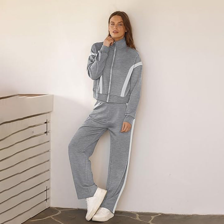 Sports leisure set for women with trendy zipper Lune London
