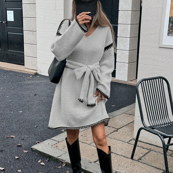 Knit dress for women with belt and V-neck Lune London