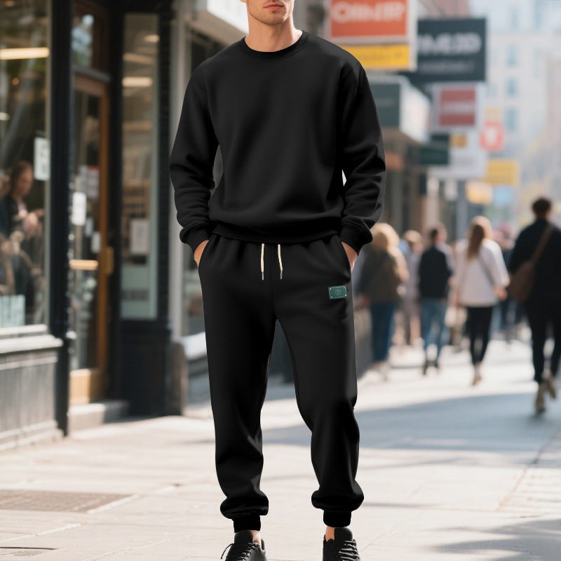 Chic and stylish comfortable sweatshirt and jogging set for men